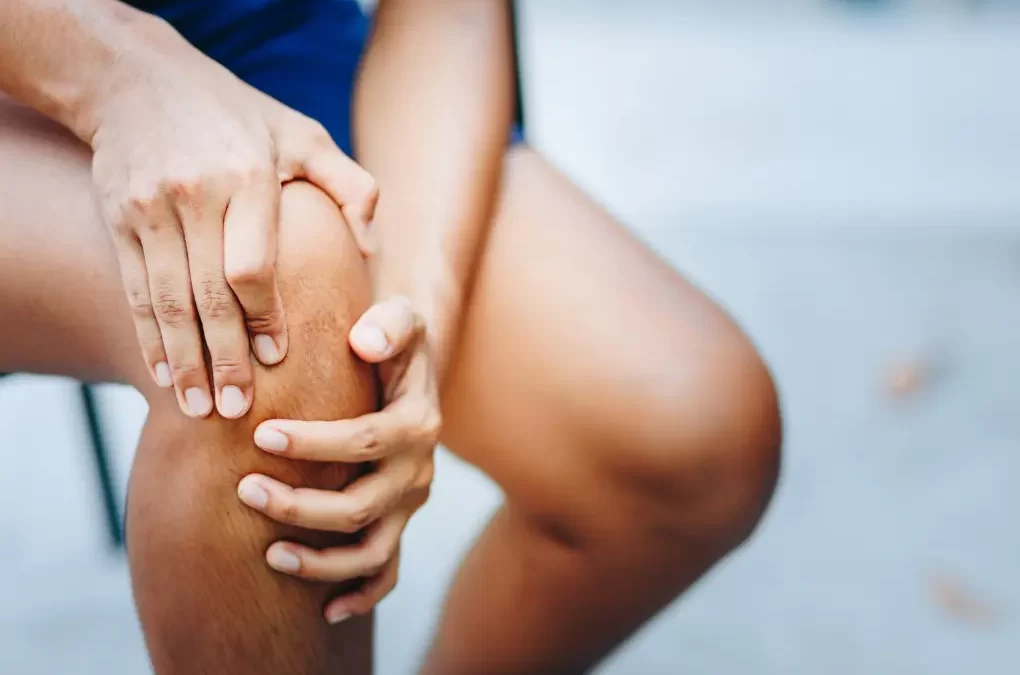 Ból kolana – najczęstsze przyczyny i diagnostyka
